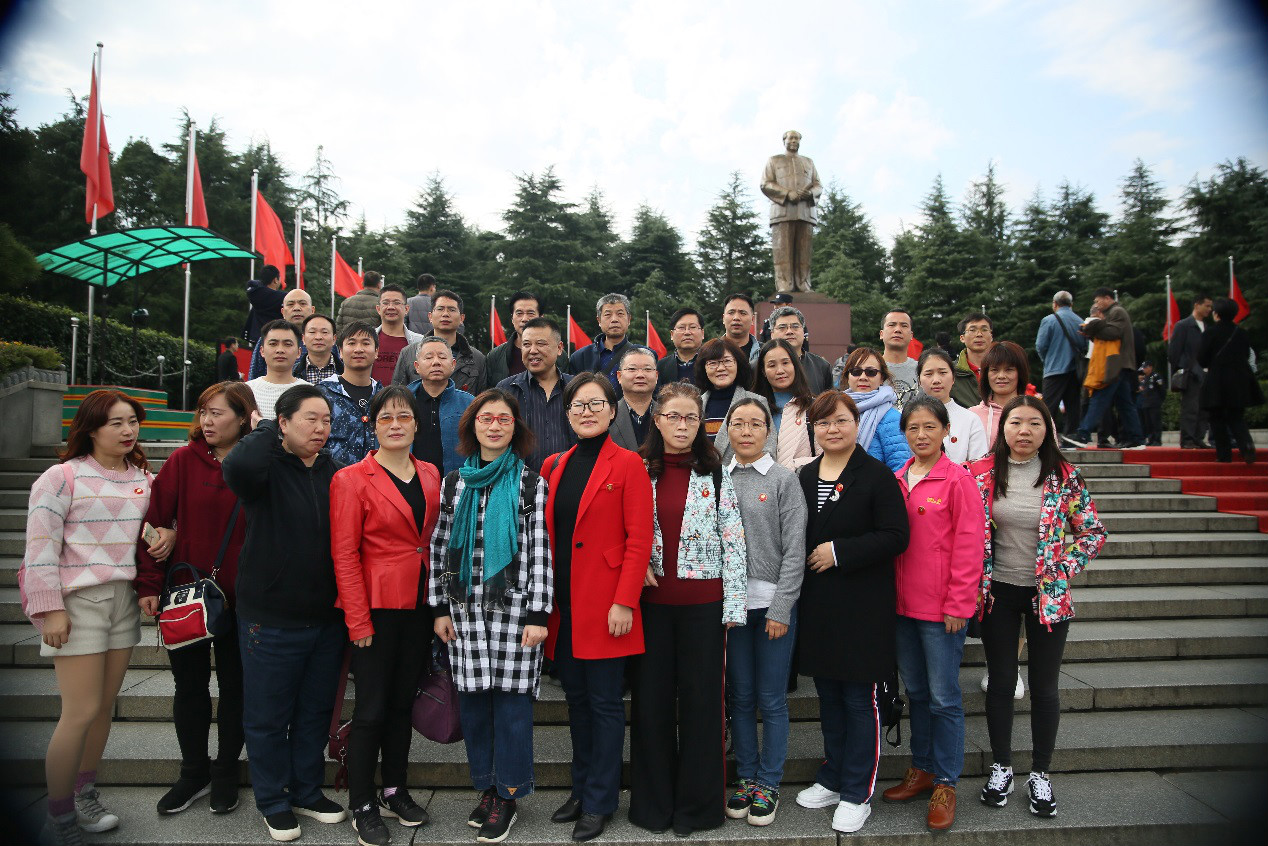 高三年级组 集体照1_meitu_18.jpg