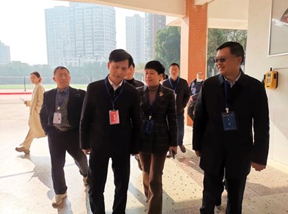 市教育局王旭局长一行莅临学校调研指导工作